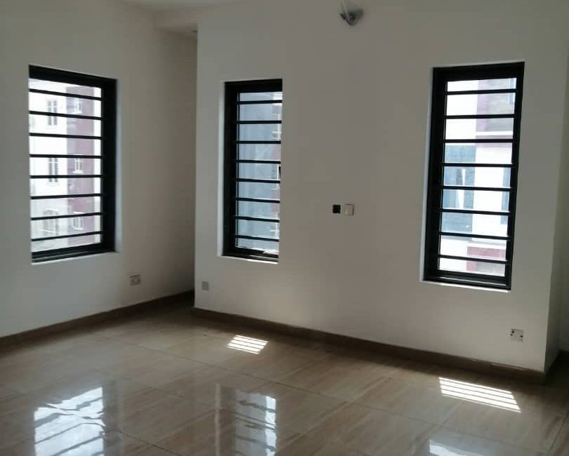 Luxury 5 bedroom house at IKEJA GRA