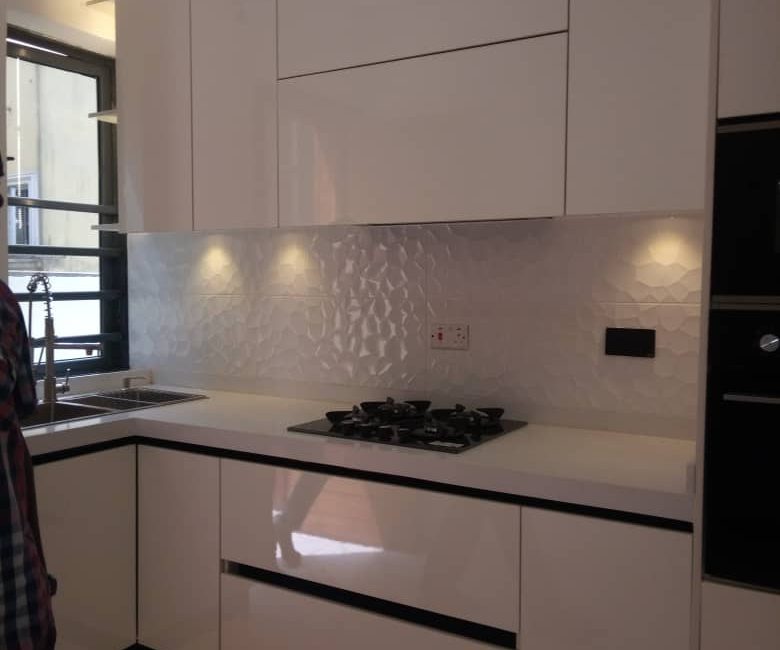 3 bedroom with a BQ in Gbagada