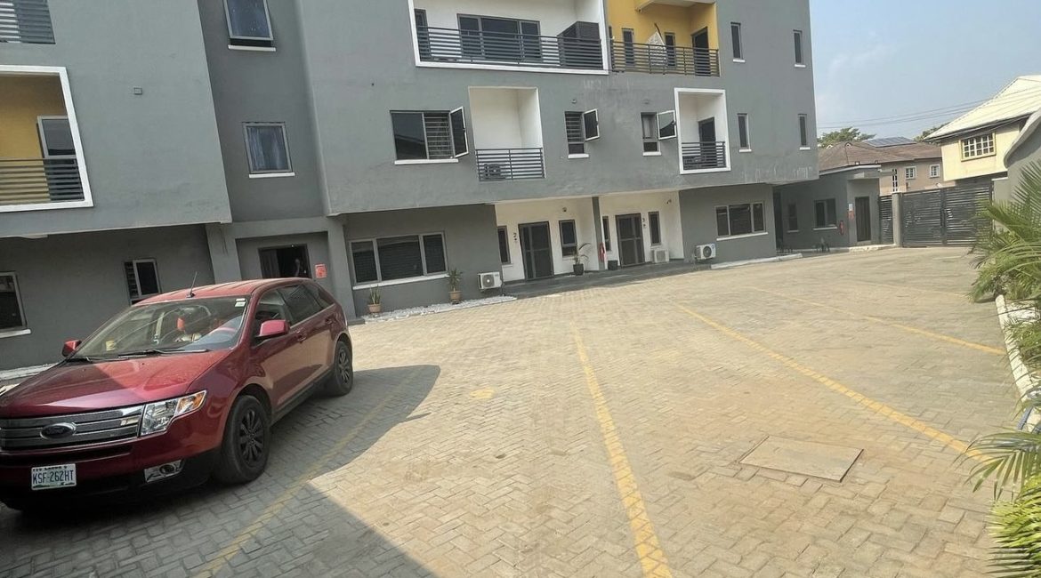 Luxury 4 Bedroom Flat for sale at Medina Estate, Gbagada