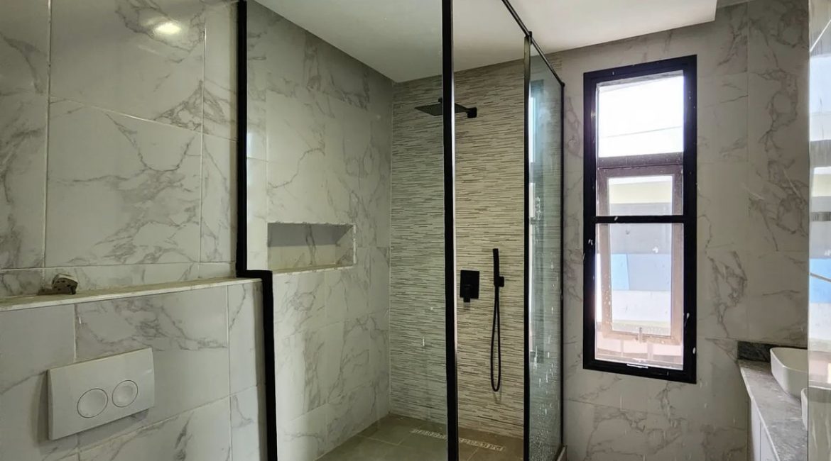Luxury 4 bedroom Terrace Duplex at LEKKI Phase 1