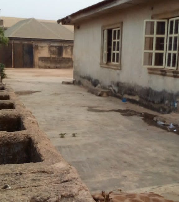 Block of flats on 645sqm at Oke Aro Town