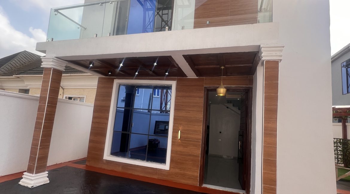 4 bedroom fully detached duplex at Iju road, Lagos