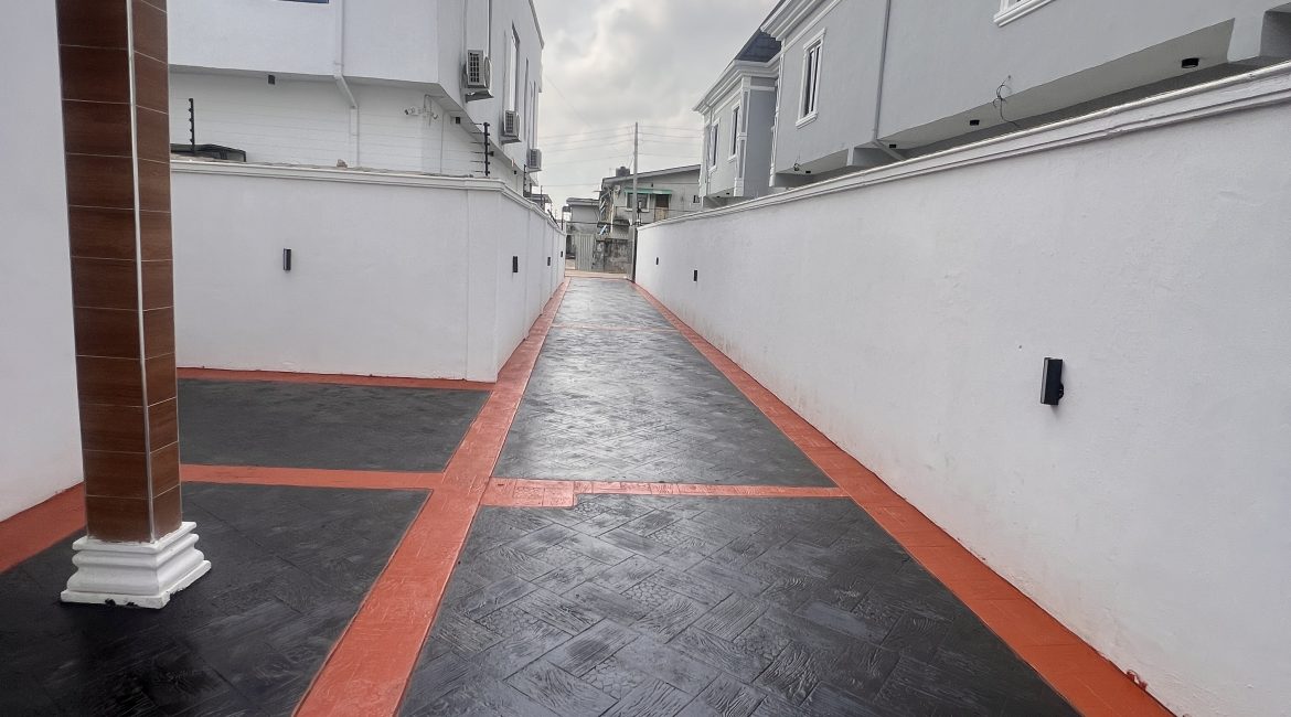 4 bedroom fully detached duplex at Iju road, Lagos