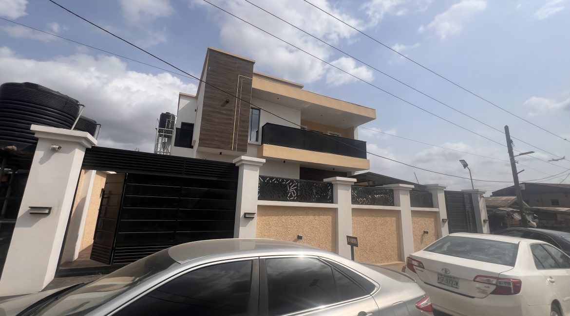 4 bedroom fully detached duplex off college road ogba
