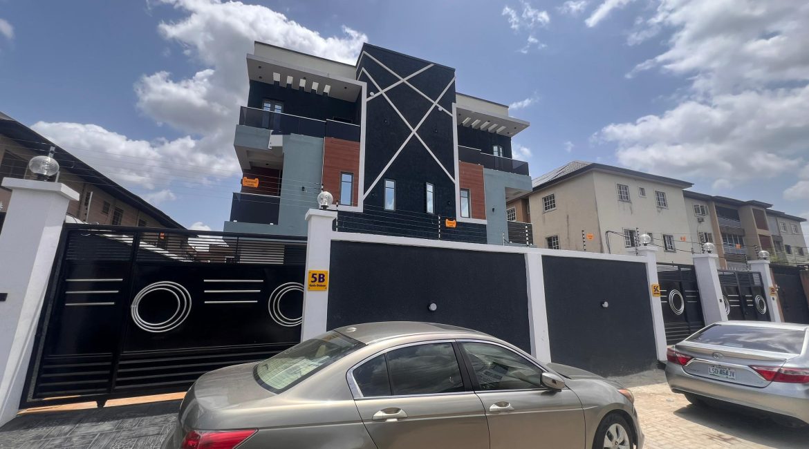 4 bedroom semi detached duplex in Gbagada